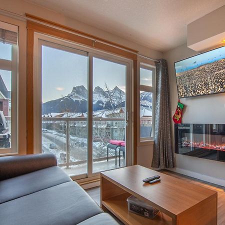 Mountain View 2 Bedroom Condo - Wt Top Floor-401 Канмор Екстериор снимка